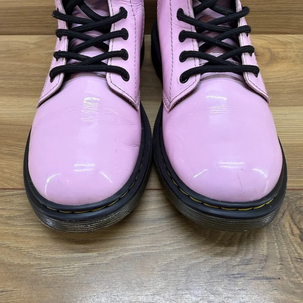 Dr. Martens us big